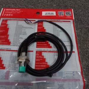 Alternative view of Cảm biến từ DC 3 dây Hanyoung UP12RD-4NA